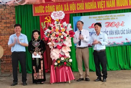 tặng hoa